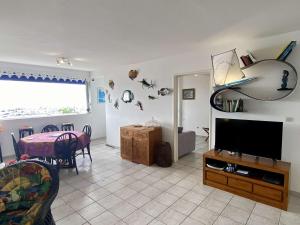 Et tv og/eller underholdning på Baie des Tropiques