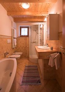 Koupelna v ubytování Hotel Waldheim Belvedere