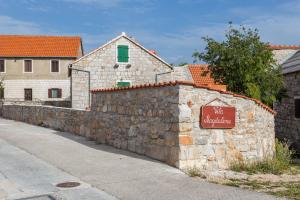 Budova, kde se vila nachází