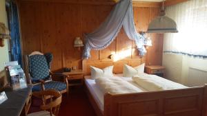 Łóżko lub łóżka w pokoju w obiekcie Meister BÄR HOTEL Bayreuth