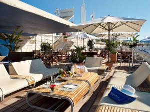 Posezení v ubytování Radisson Blu Hotel Nice