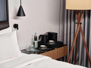 Radisson Collection Hotel, Berlin客房内的一张或多张床位