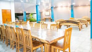 En restaurant eller et andet spisested på Casa de Playa Ocean Blue SV + 29 billeder