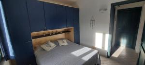 Giường trong phòng chung tại Villa Rosa