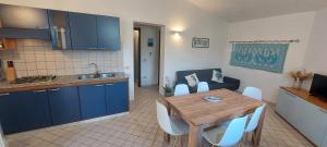 Nhà bếp/bếp nhỏ tại Villa Rosa +23 ảnh