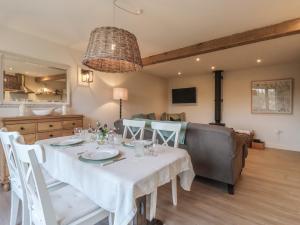 Et tv og/eller underholdning på Angram Cottage