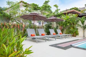 Kolam renang di atau dekat dengan Sabai Villa Kata by RESAVA
