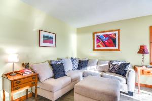 Afbeelding uit fotogalerij van Serene Lake Views Winter Haven Home in Winter Haven