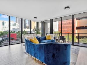 Χώρος καθιστικού στο X- Lounge III - High-Rise with Rooftop Pool & Panoramic City Views