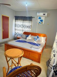 Postel nebo postele na pokoji v ubytování Estepona Playa + 23 fotografií