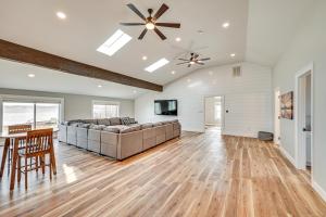 Fotografie z fotogalerie ubytování Views, Swimming and Family Fun Chapman Lake Retreat v destinaci Warsaw