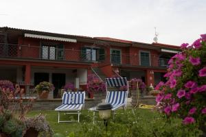 Κήπος έξω από το Agriturismo Bisenzio