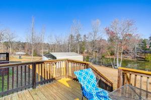 Balkón nebo terasa v ubytování Fish On-Site Lake Murray Family Home