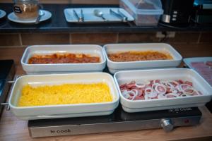 Comida no hotel ou em algum lugar perto