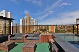 A piscina localizada em Reserva Madero Loft Natal Hotel ou nos arredores