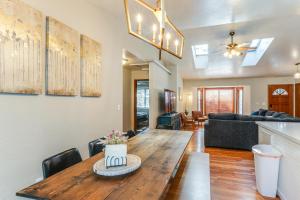 Gallery image of 10 Mi to Downtown Flagstaff Cozy Home with AandC in Mountainaire