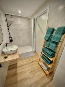 Ένα μπάνιο στο Charming Urban Stay in Valencia