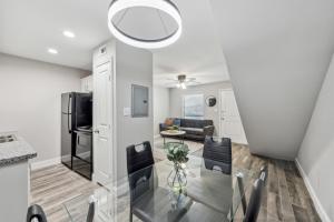 Η κουζίνα ή μικρή κουζίνα στο The Mirage 249 I Comfy 1 Bed 1 Bath