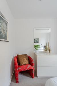 Φωτογραφία από το άλμπουμ του Modern, fully furnished apartment with ensuite, private balcony and elevator in Notting Hill στο Λονδίνο +56 φωτογραφίες