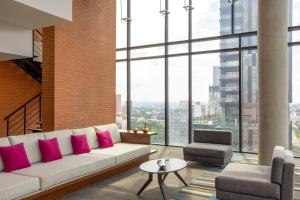 Posezení v ubytování Hotel Guadalajara Country Club by HNF