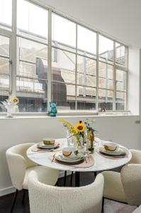 Fotografie z fotogalerie ubytování Luxury 3 Bed Central Soho Apartment v Londýně + 22 fotografií