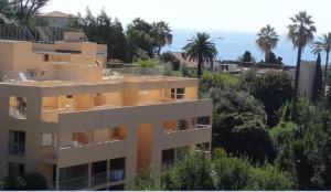 Το κτήριο όπου στεγάζεται  το δωμάτιο σε οικογενειακή κατοικία