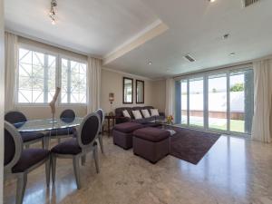 Imagen de la galería de Villa in Maspalomas with Private Pool, en San Bartolomé