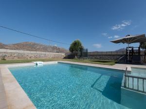Gambar di galeri bagi Charming Family Villa with Pool in Koxare di Atsipádhes +29 gambar