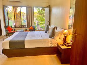 Voodi või voodid majutusasutuse The southern Soul Beach Resort -close to calangute beach Managed By Shivam Resort toas