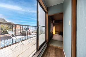 Balkón nebo terasa v ubytování nest Retreat Atami