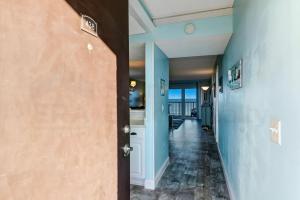 Η κουζίνα ή μικρή κουζίνα στο Condo w Fishing Pier Access