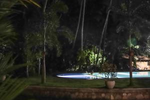 Bazén v ubytování Hotel Riverrina nebo v jeho okolí