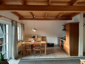 Küche/Küchenzeile in der Unterkunft Ferienwohnung für 4 Personen ca 65 m in Walkenried, Harz Unterharz - a82702