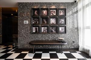 Arthur Hotel Luogang Xiangang Metro Guangzhou-Free Breakfast and Free Afternoon Teaにあるシーティングエリア