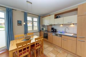 Η κουζίνα ή μικρή κουζίνα στο Villa Seerose - Appartement 01