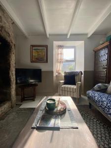 Μια τηλεόραση ή/και κέντρο ψυχαγωγίας στο The Painter’s Retreat