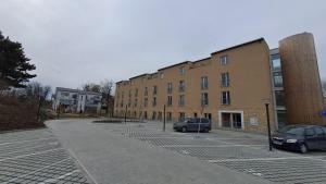 Budova, v ktorej sa apartmán nachádza