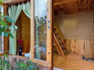 Đà Lạt Củi Homestay外面的花园