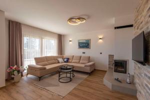 TV a/nebo společenská místnost v ubytování Grand View Holiday Home