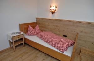 Gästehaus Alte Bergmühle tesisinde bir odada yatak veya yataklar