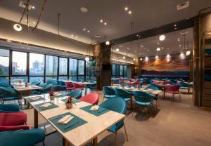 Posezení v ubytování Shanghai Baixia Pagoda Hotel