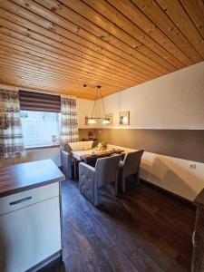 Afbeelding uit fotogalerij van Ferienhaus Baumann mit Garten in Furth im Wald