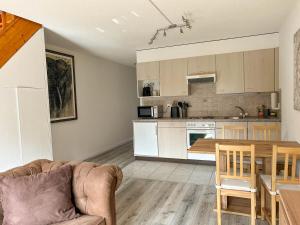 Cuisine ou kitchenette dans l'établissement Duplex lumineux avec vue