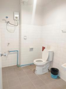 Ένα μπάνιο στο Stay On Maya Chiang Mai - สเตย์ ออน เมญ่า เชียงใหม่