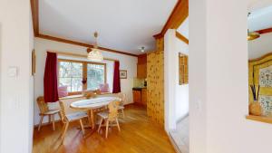 Fotografie z fotogalerie ubytování Apartment Domiziana v destinaci Samedan