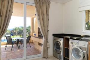 Zdjęcie z galerii obiektu La Manga Club Resort - Individual Villa 559 w mieście Atamaría