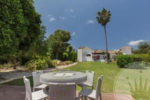 Ogród w obiekcie La Manga Club Resort - Individual Villa 524