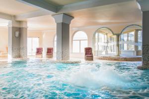 Bazén v ubytování Hotel Seehof nebo v jeho okolí
