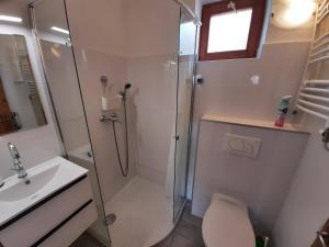 Kúpeľňa v ubytovaní Madách Apartman + 13 fotografií