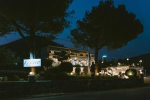 Imagine din galeria proprietății Roptro Rooms în Parga